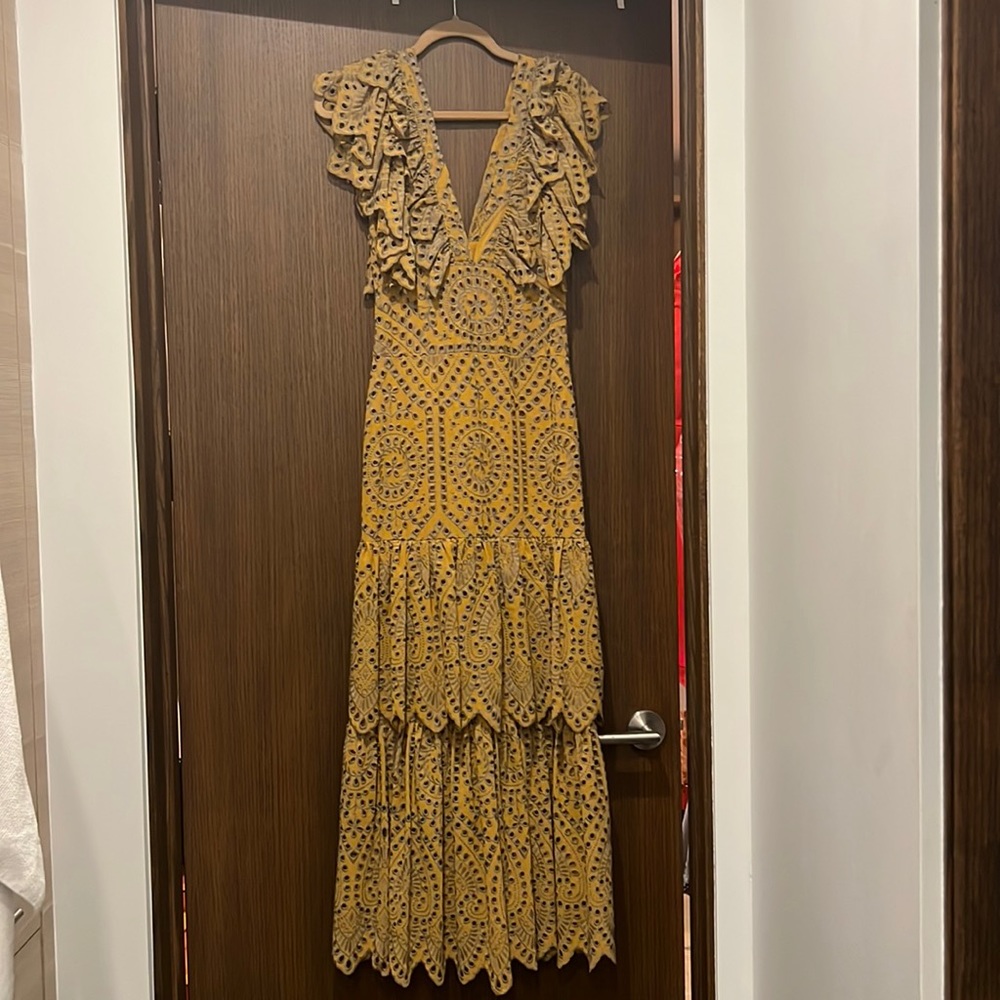 Layered gold and gray lace dress in excellent condition